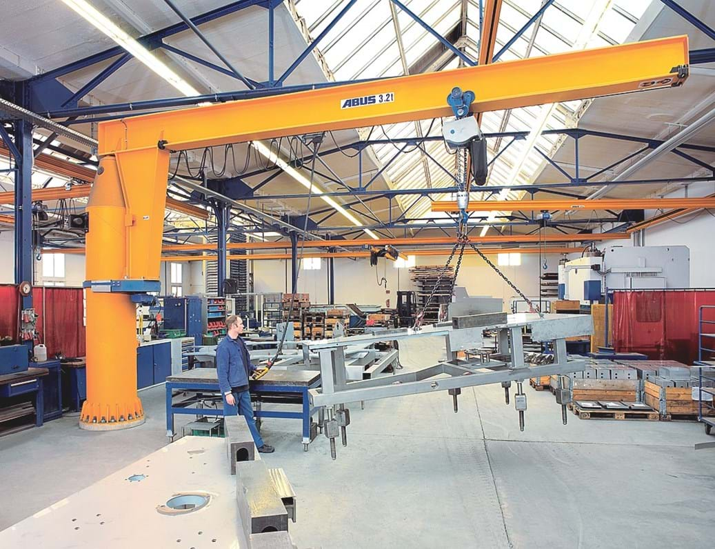 Free standing jib cranes